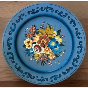 NORWEGIAN FOLK ART Rosemaling Wood Plate Wall Plaque Signed 12.75”